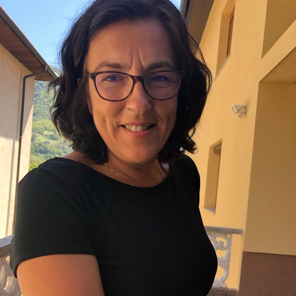 Meet your Posher, Enisa